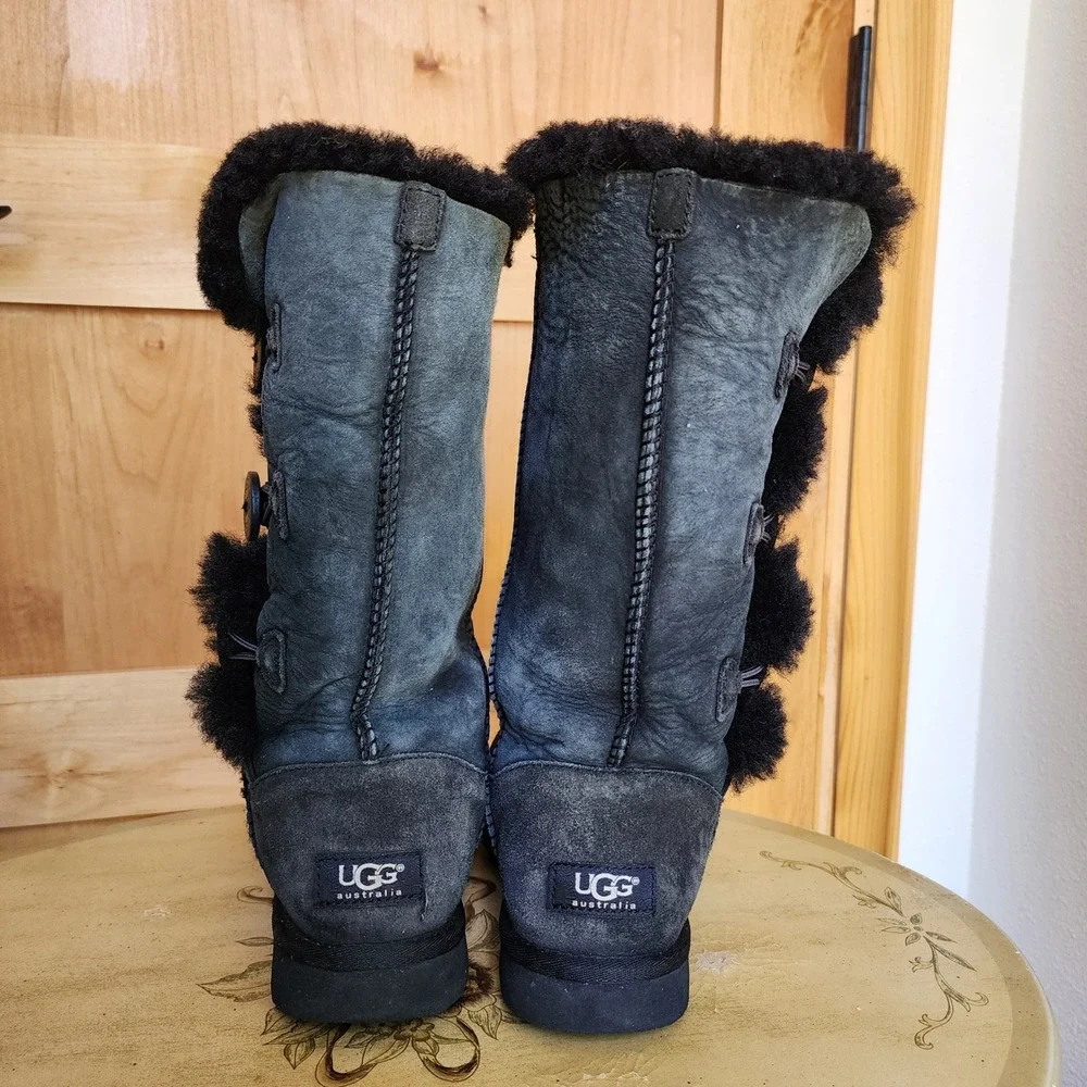 UGG Bailey Button Triplet Sz 7 Black Y2K Suede Shearling Wool Sheepskin Cozy
